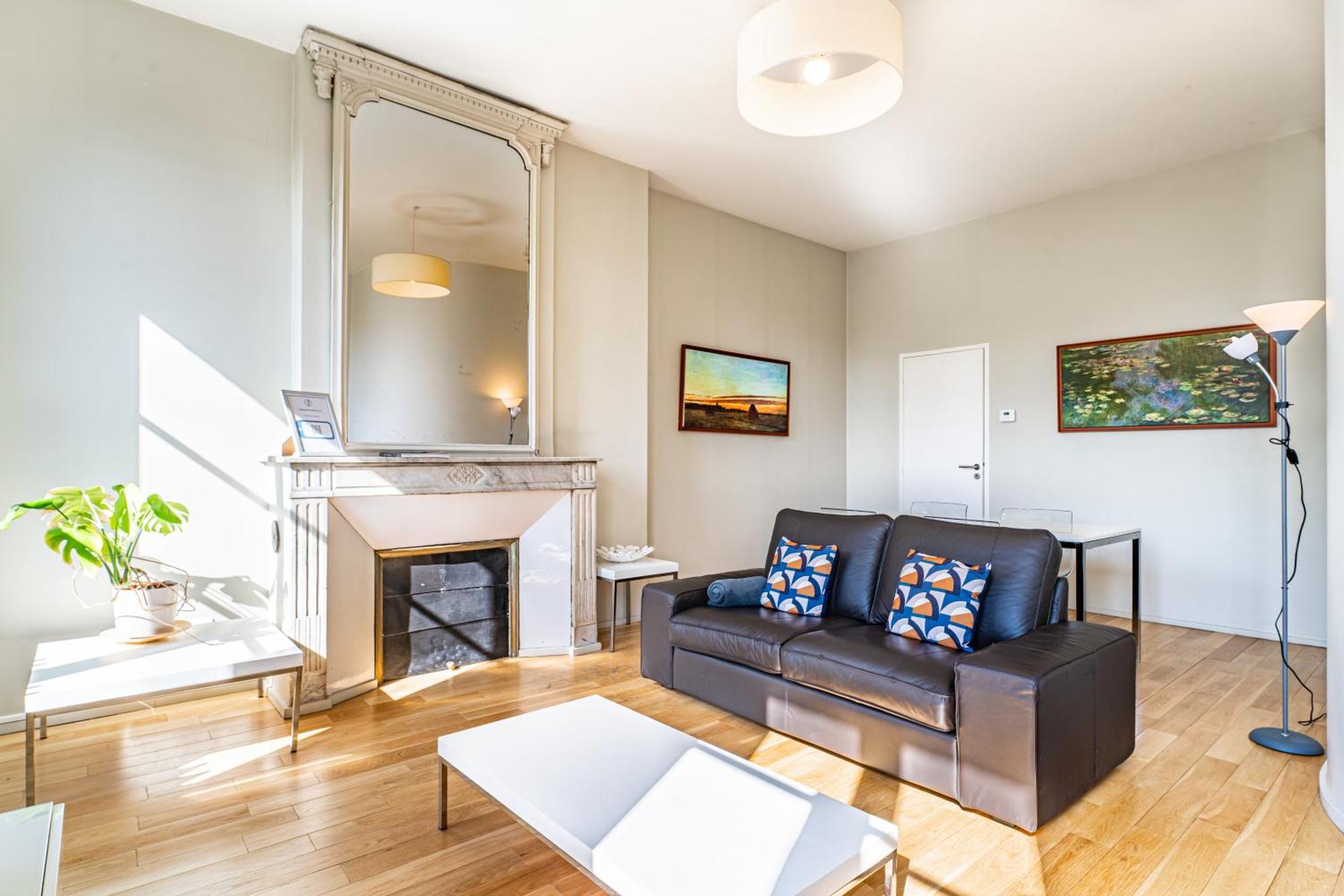 Appartement T3 De Prestige Proche Du Jardin Public De Bordeaux Exteriör bild
